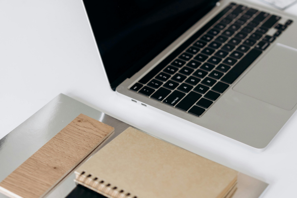 Notebook leve ou potente: qual escolher para sua rotina?