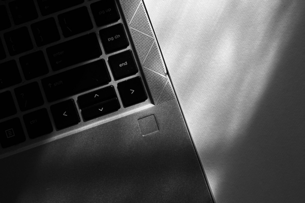 Notebook Lenovo IdeaPad Slim 3 15IRH10 i7-13620H 24GB 512GB SSD é bom?