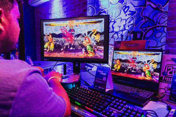 Notebook Gamer ASUS TUF Gaming A15 RTX3050 Ryzen 7 16GB 512GB é bom? Vale a pena em 2026?