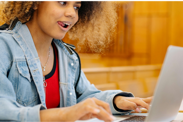 Melhores Notebooks para Estudantes em 2026: 7 Opções Baratas e Boas